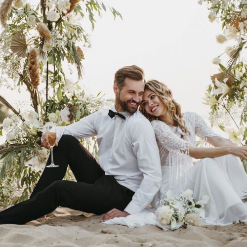 beautiful-couple-having-their-wedding-at-the-beach